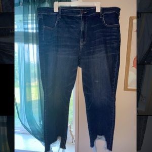 American Eagle HI-Rise Jegging Crop. Sz 22